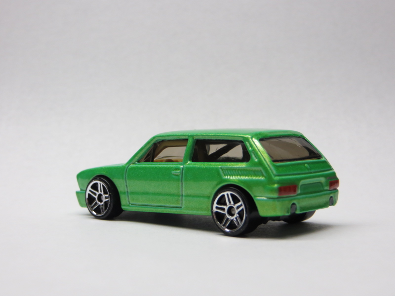 Illustration for article titled A few pics from my recent Hot Wheels haul! 993 FTW!